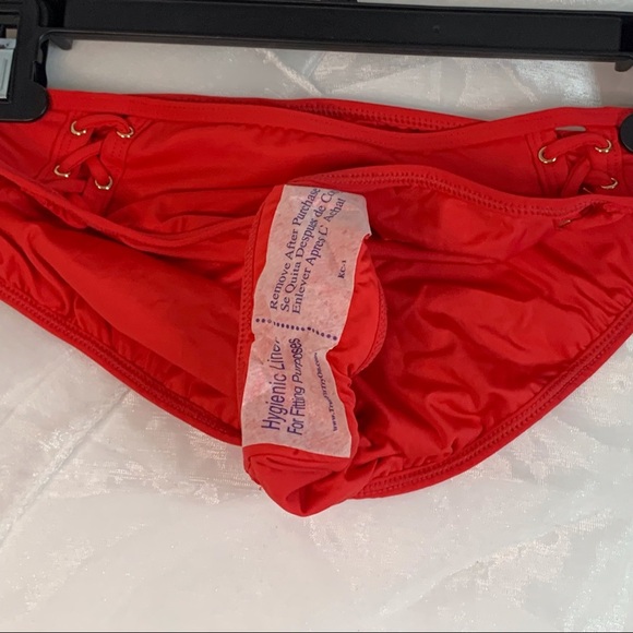 La Blanca
Tied & True Hipster Lb9fd93 Bikini Bottom Red Size 8 - Picture 3 of 9